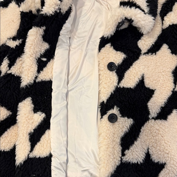 Blank NYC Black and Cream Houndstooth Jacket - Picture 3 of 3